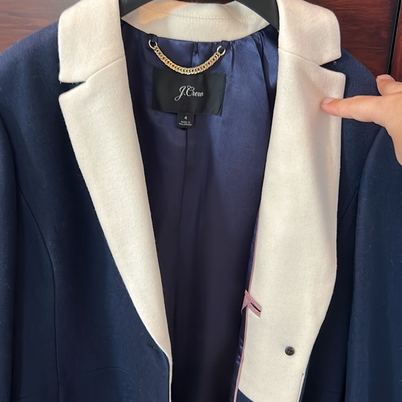 J. Crew Topcoat with contrast lapel in double-serge wool Color: NAVY Size: 4 - Picture 4 of 10